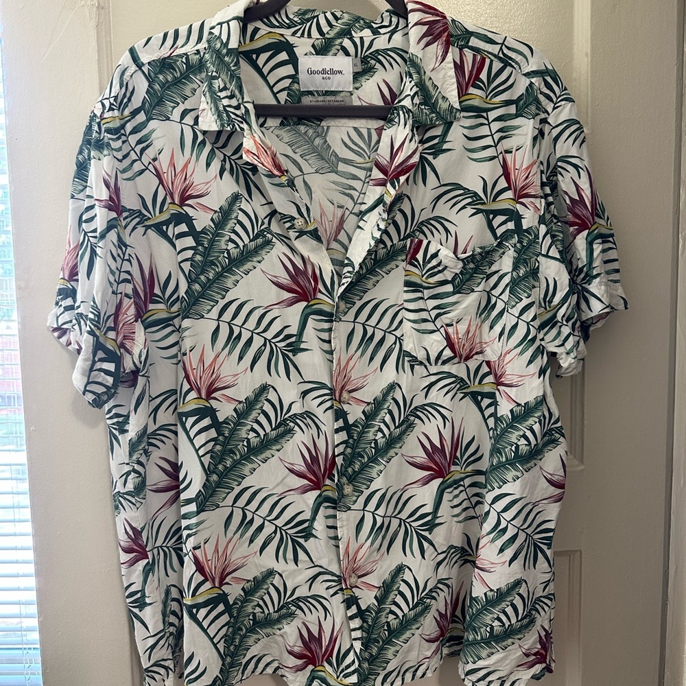Goodfellow & Co Birds of Paradise shirt